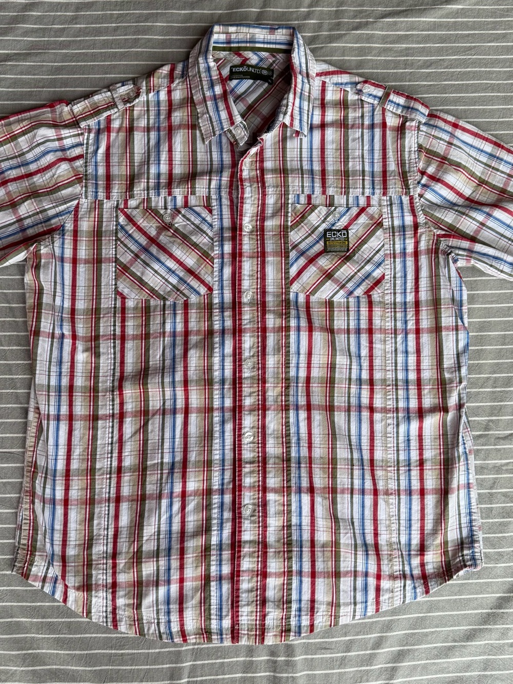 Ecko Unlimited Men’s Red & Blue Plaid Short-Sleeve Button Y2K